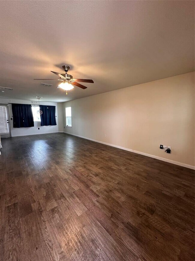 Photo - 207 Liard River Rd