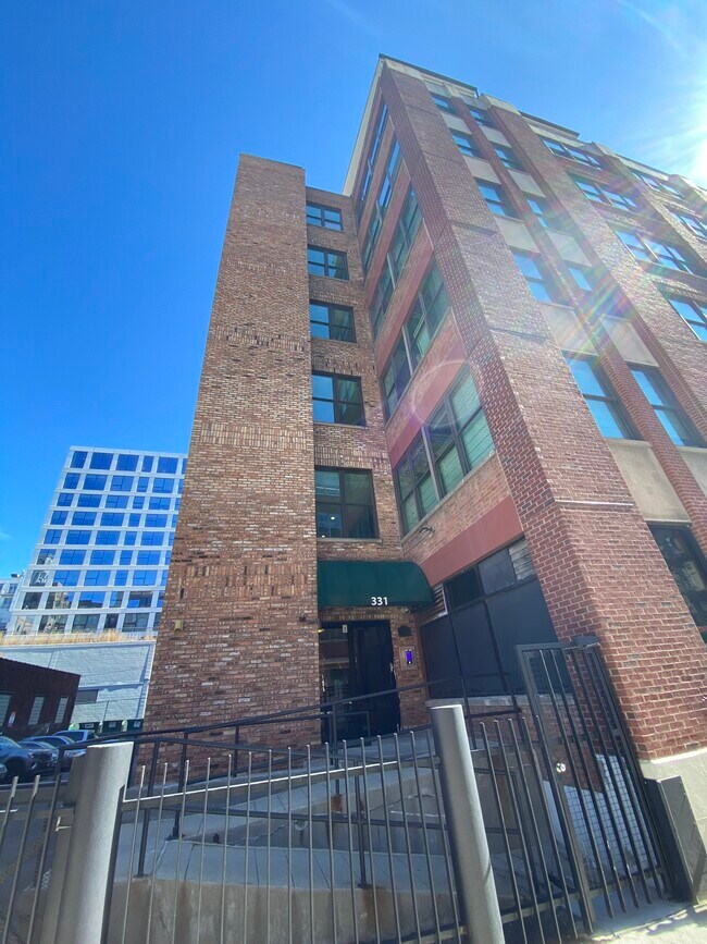 Photo - 331 S Green St Unidad 6C