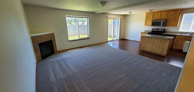 2538 Char Circle Northwest