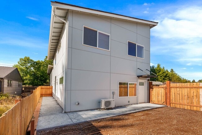 Photo - 1741 N 130th St Townhome