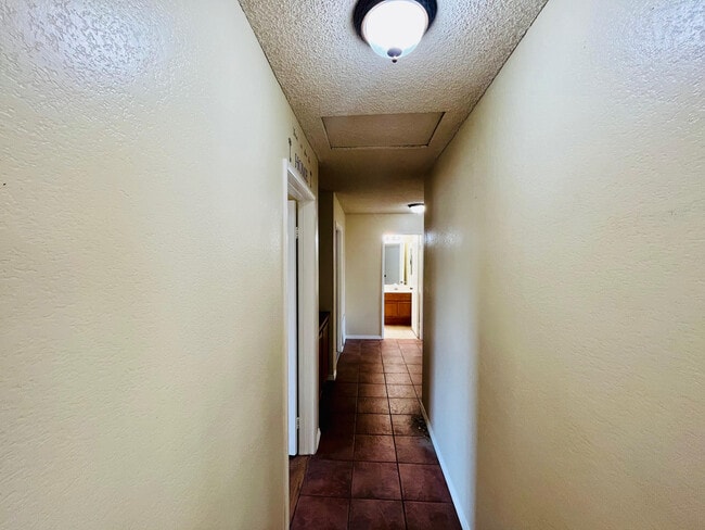 Photo - 5325 Adobe Dr