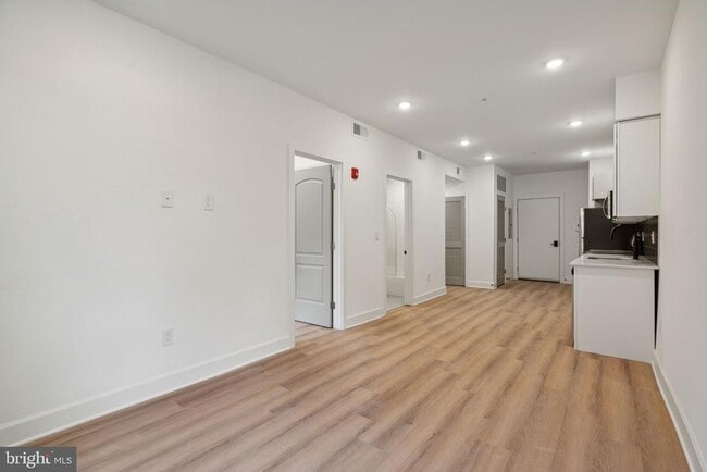 Photo - 2039 N Front St Unit 304