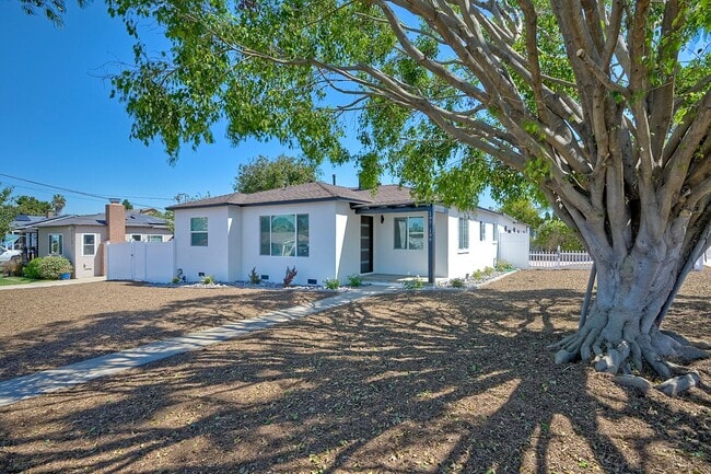 Building Photo - 197 Twin Oaks Cir Rental