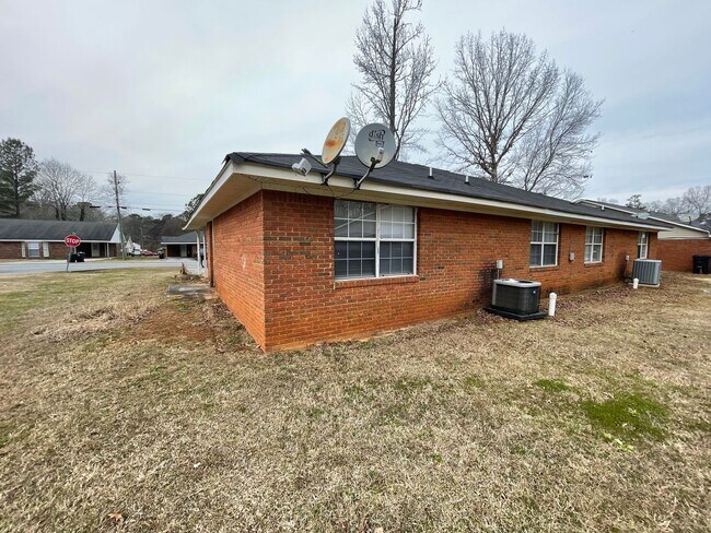 Photo - 13 Woodcreek Way SW Unidad 13 Woodcreek Way Apt B