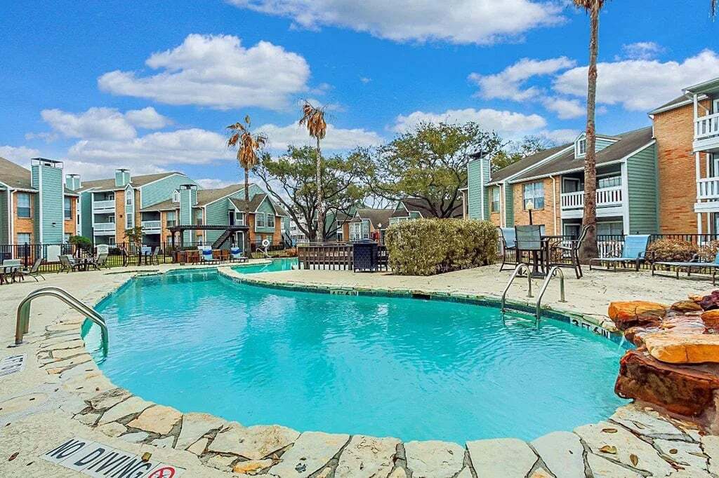 Photo - Oaks at Greenview