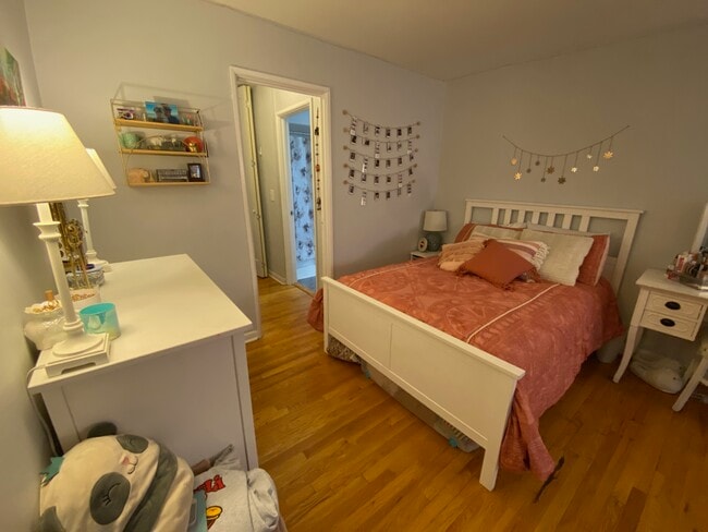 Building Photo - 515 W Wrightwood Ave Unit 310 Rental