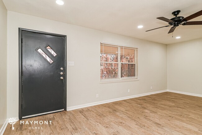 Photo - 3405 Half Moon Dr