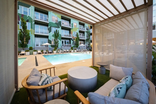 Queens Wedgewood Houston apartments — community photo