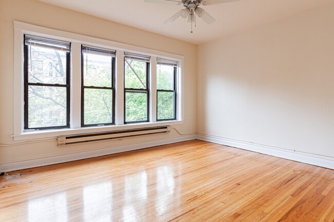 Photo - 3826 N Fremont St Unit E3