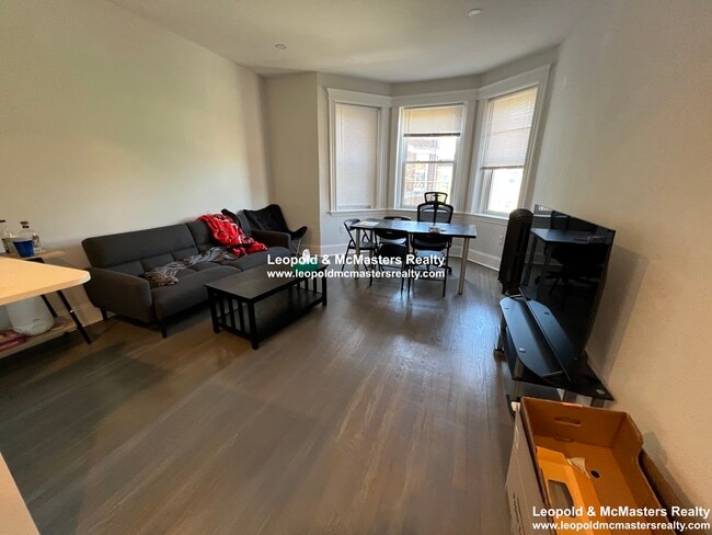 Photo - 112 Queensberry St