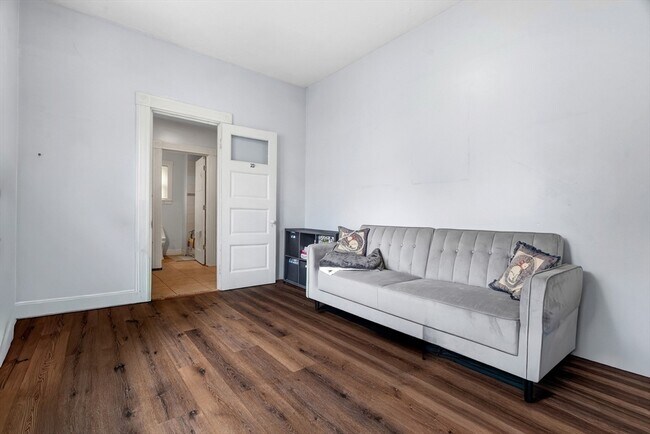Photo - 630 Centre St Unit 1F