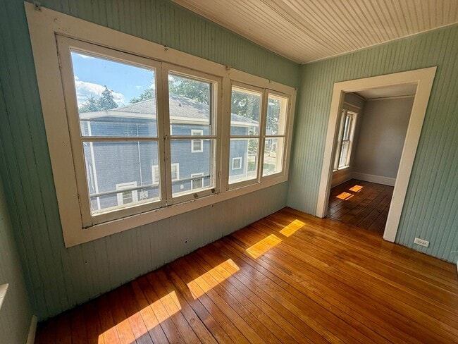 Photo - 1339 Grand Ave Unidad Upper