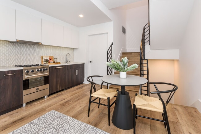 Photo - 1288 Howard St