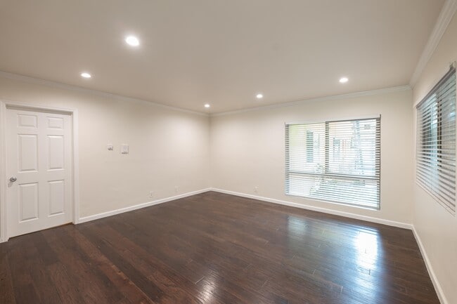 1222 W. 39th