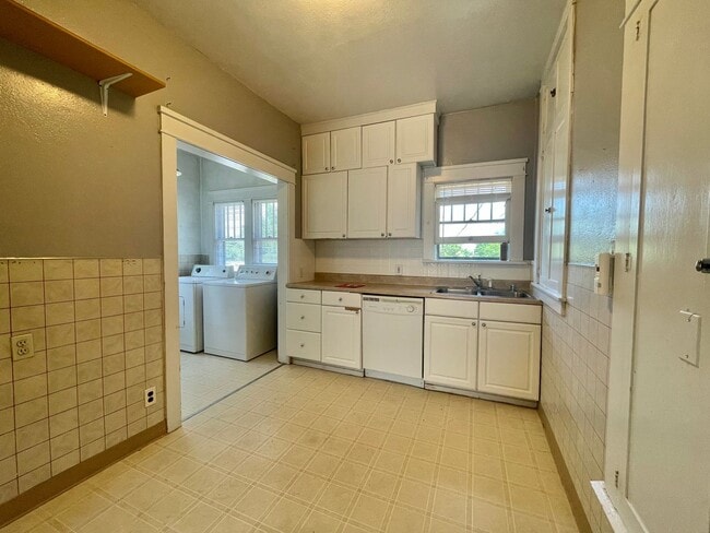 Photo - 3-4 Bed standalone