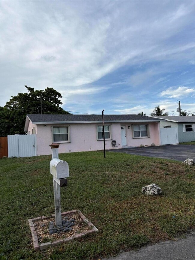 Building Photo - 4609 Pruden Blvd Rental