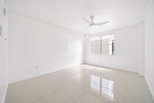Photo - 1830 Radius Dr Unit 405