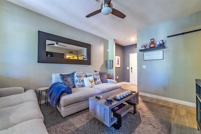 Photo - 1910 E Palm Ave Unidad 10310