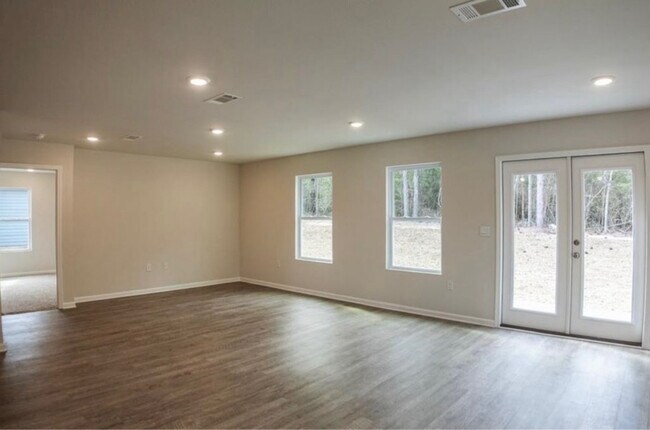 Photo - 5008 Sampler Dr