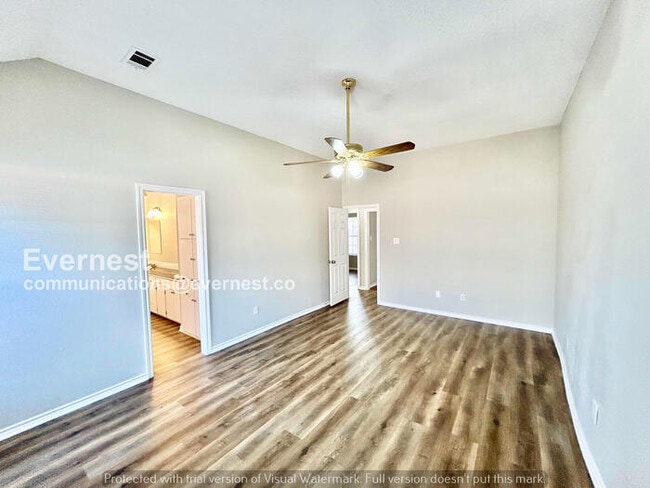 Photo - 3 Bed, 2 Bath Home with Fenced Yard & Garage / Pet-Friendly / Available Now!