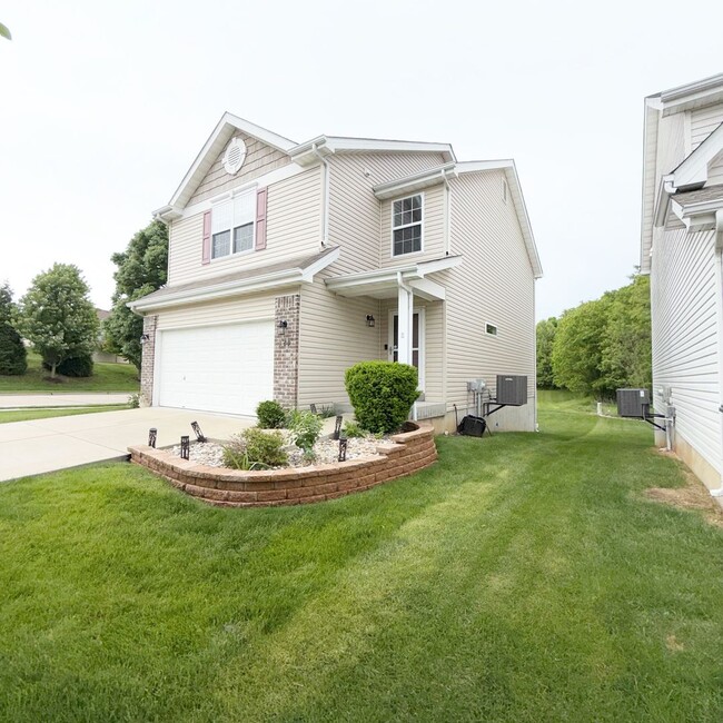 Photo - 569 Parkgate Dr