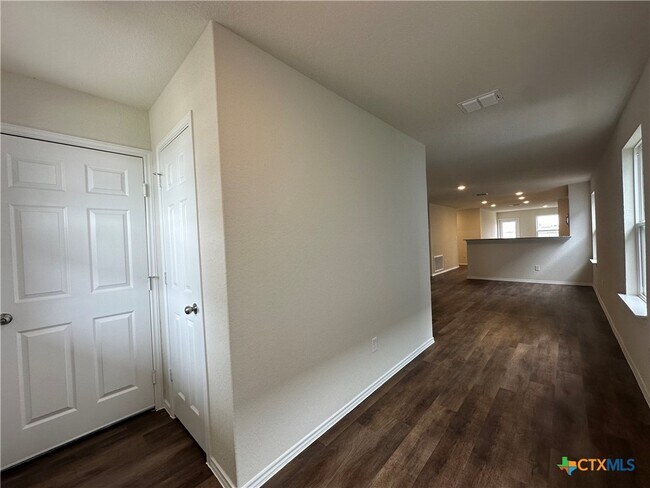 Photo - 537 Autumn Blaze