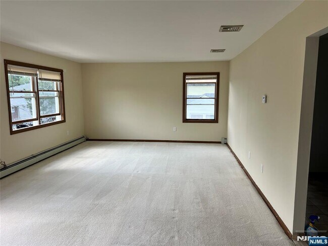 364 Chestnut Ave