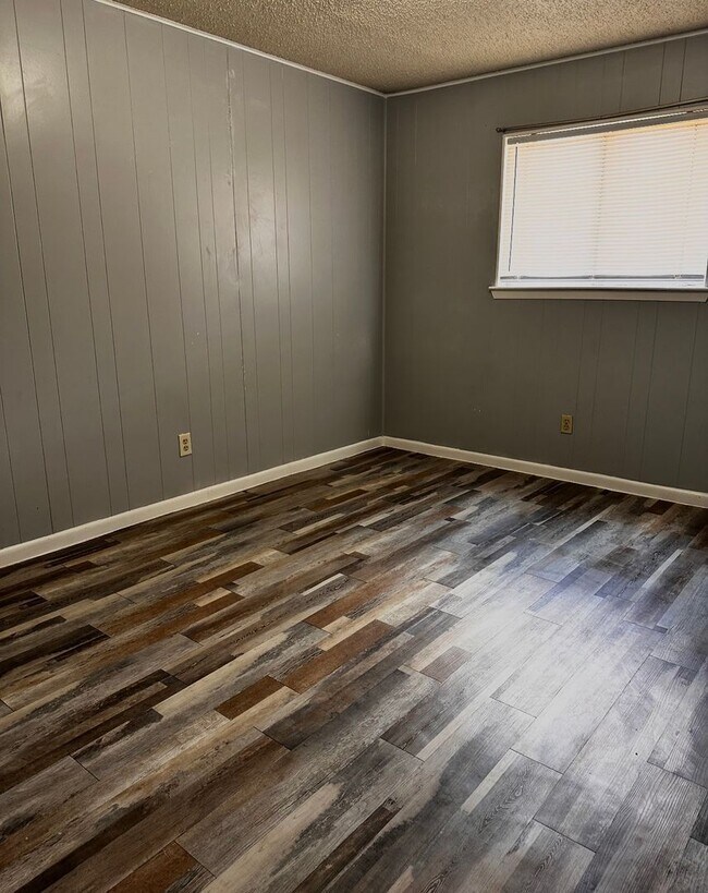 Photo - 1507 Bundrant Dr Unit 1