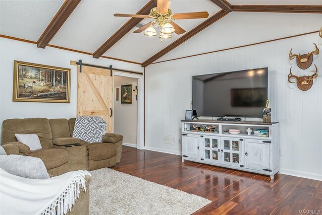 Photo - 200 Davors Dr