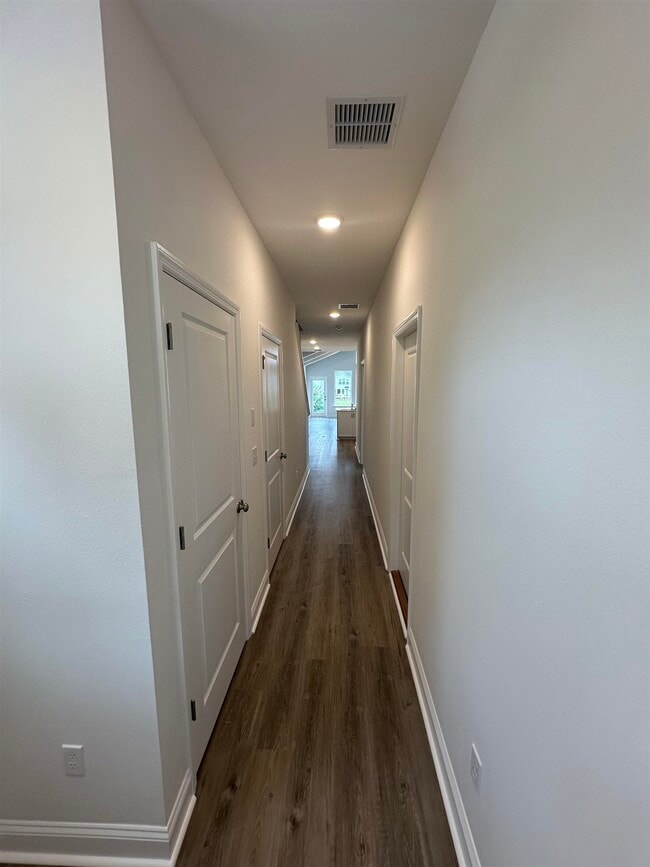 Photo - 5662 Native Oak Dr