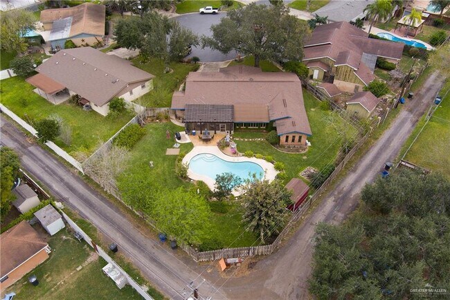 505 W Esperanza Ave