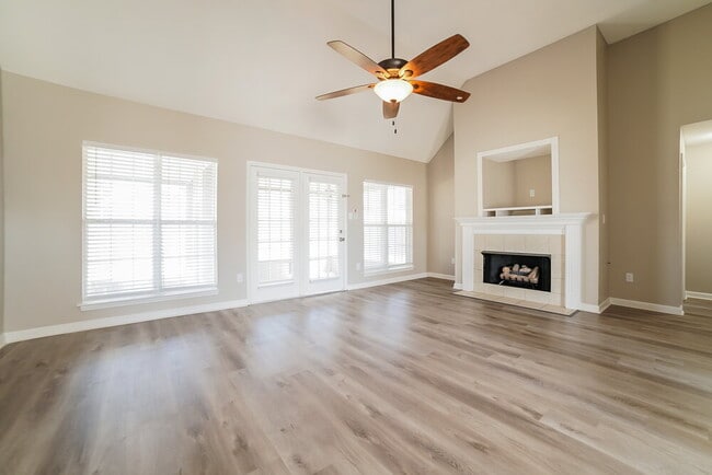 Photo - 5696 Nichols Dr