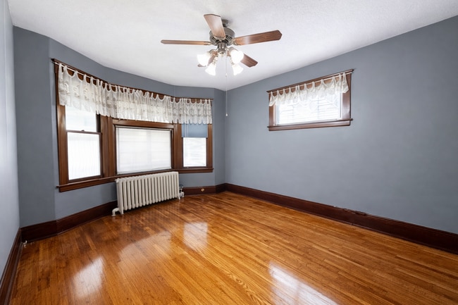 Photo - 1267 Hewitt Ave