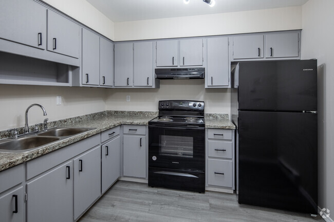 Carbondale Luxury Living (Park Towne) - Carbondale Luxury Living (Park Towne) Apartments