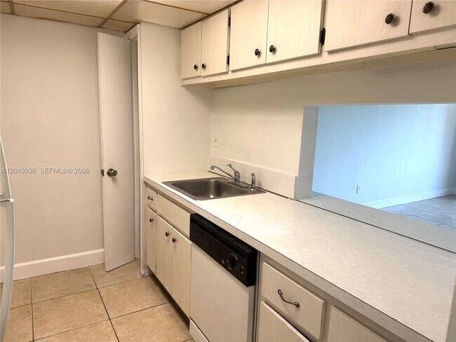 7477 SW 82nd St Unit C318