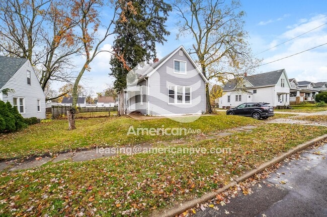 Photo - 1120 W McClure Ave