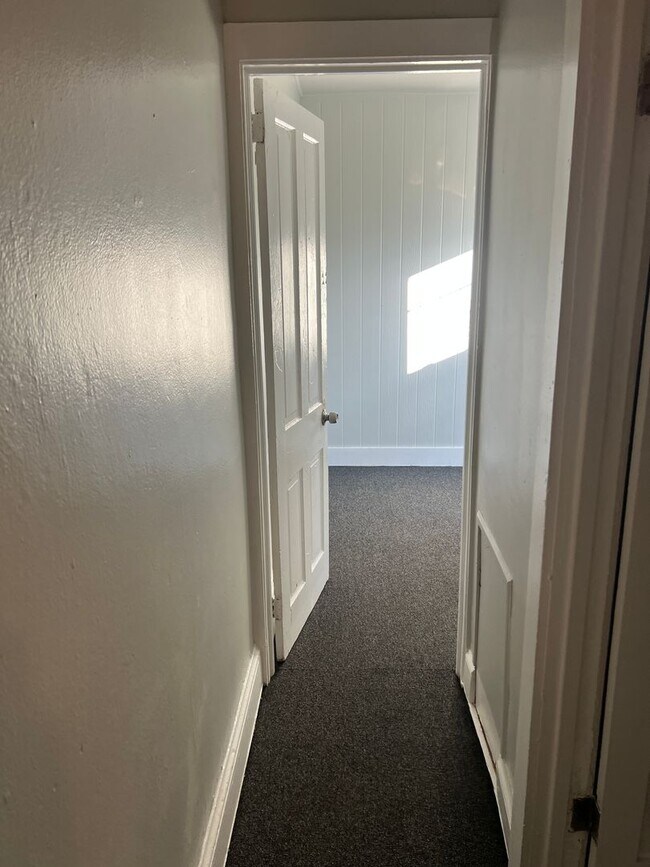 Photo - Lancaster City Large 4 bedroom