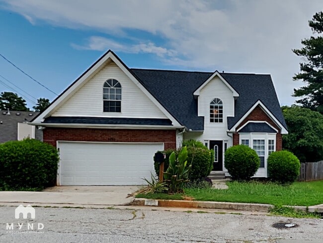 Building Photo - 6252 Phillips Lake Cove