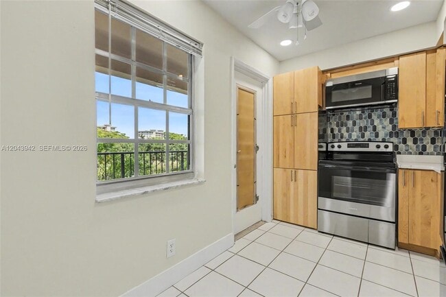 Photo - 3250 N Palm Aire Dr Unidad 406