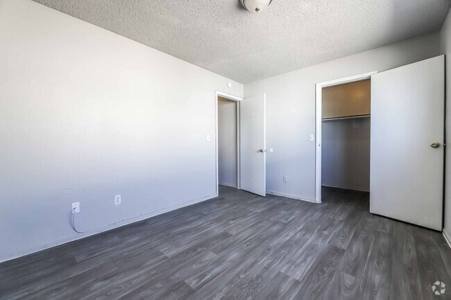 Building Photo - 419 N 15th St Unit 419 15th Street #4 Rental