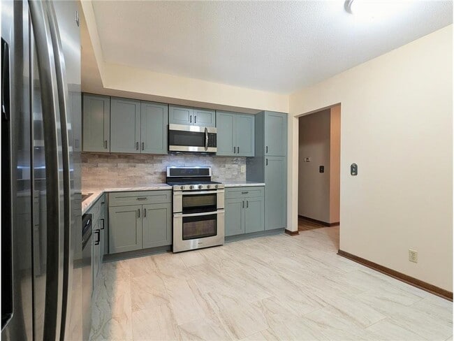 Photo - 6065 Oakwood Rd
