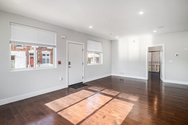 Photo - 1853 Hoffman St Unit 1