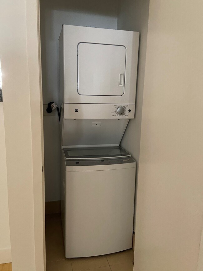 Photo - 3810 Wilshire Blvd Unit 303