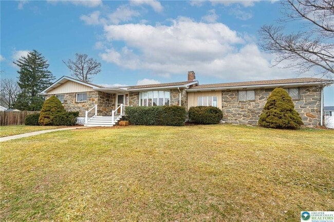 Building Photo - 3442 Hickory Cir