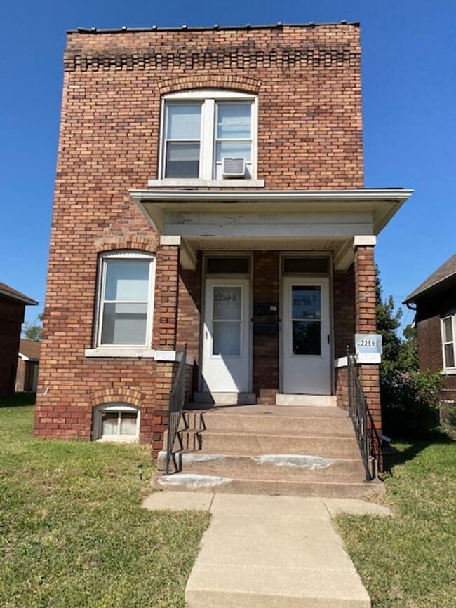 Building Photo - 2259 Grand Ave Unit 2259 Grand-Apt. B