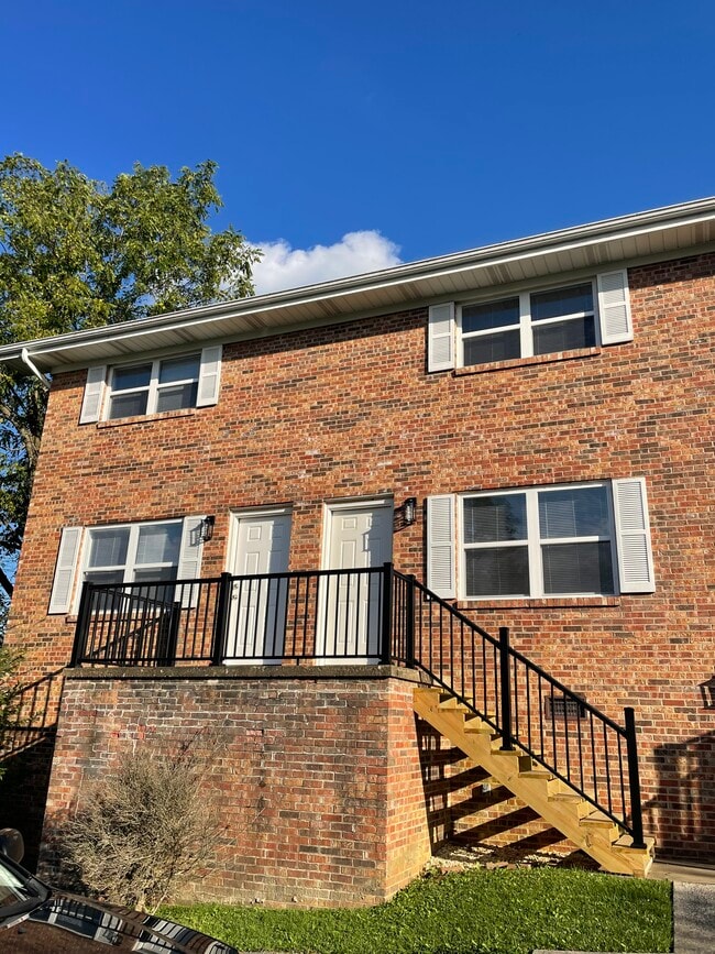 Photo - 101 W Barton Ridge Rd Unit 2