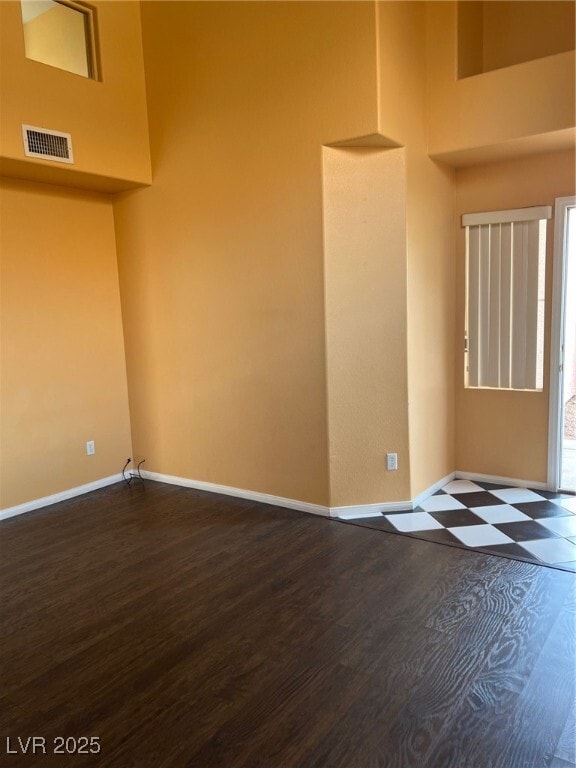 Photo - 212 Silver Castle St