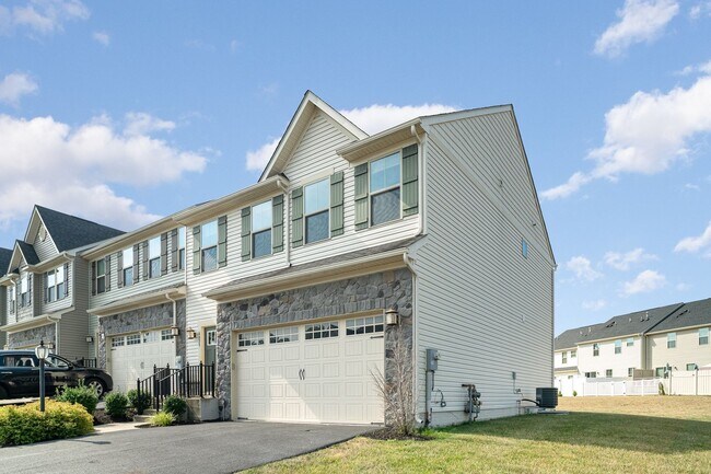 Photo - 4029 Silver Charm Ct