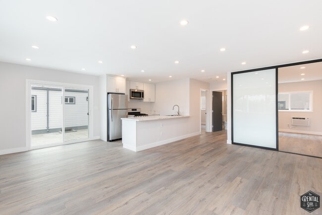 Photo - 3872 Bentley Ave Unit A