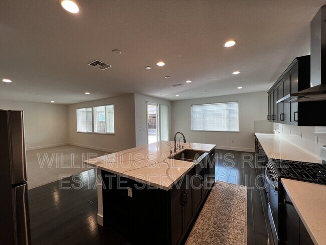 Photo - 16219 Eppler St